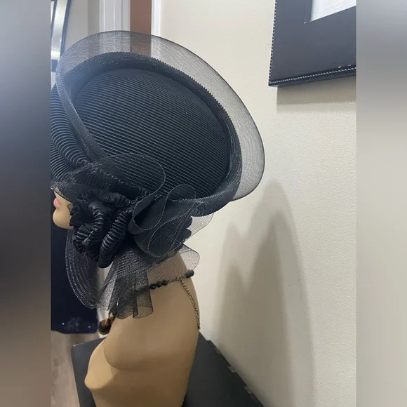 Elegant Black Women's Hat with Floral Accent - Picture 2 of 5